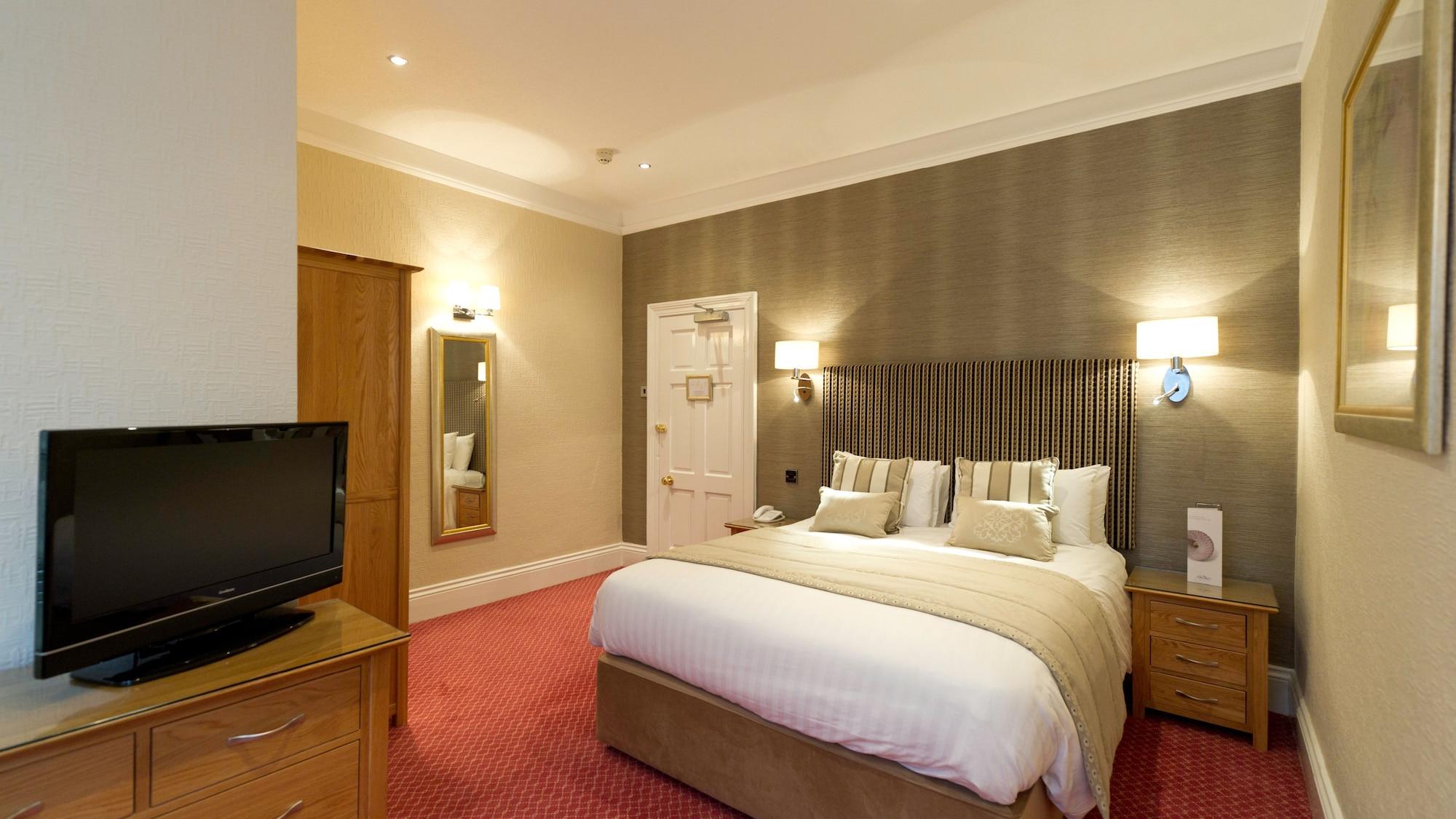 The Royal & Fortescue Hotel Барнстъпъл Екстериор снимка